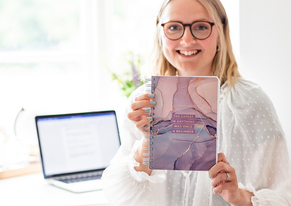 Our freshly graduated content producer, Jemima, is no stranger to juggling studies, work and commitments, while still meeting deadlines like a total pro. With the help of her trusty Student Planner and some great practical tools, Jemima has the secret sauce to study success. Keep reading to get her tips on all things productivity!