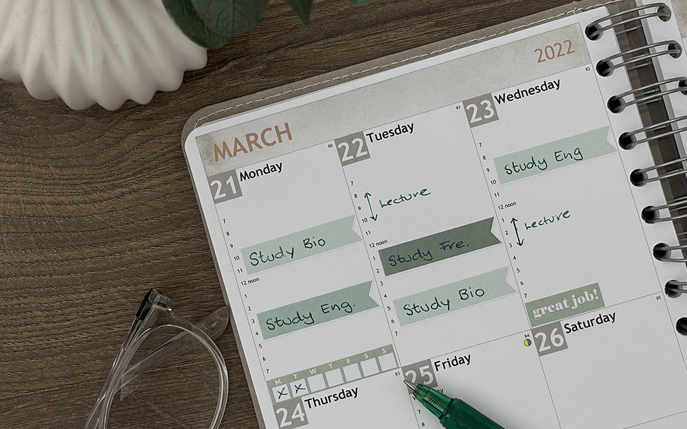 Need some ideas on how to organize your study week in your planner? Read our 3 quick tips here!