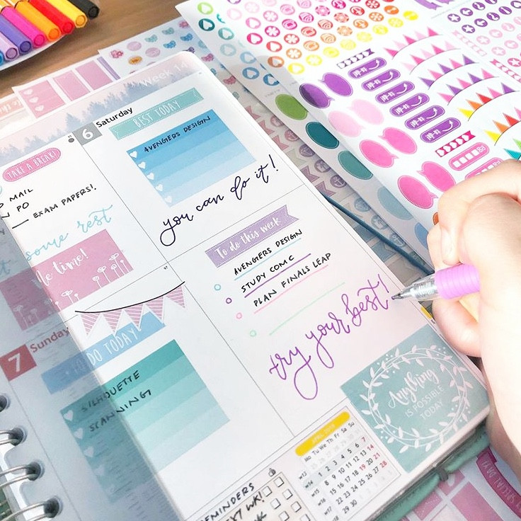 Decorating a Planner Spread with @Studyrella