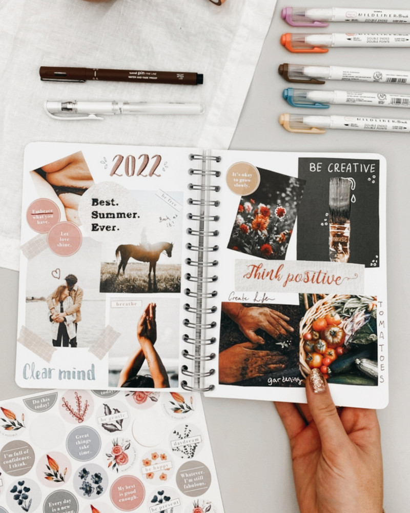 FREE New Year Vision Board Bullet Journal Printable