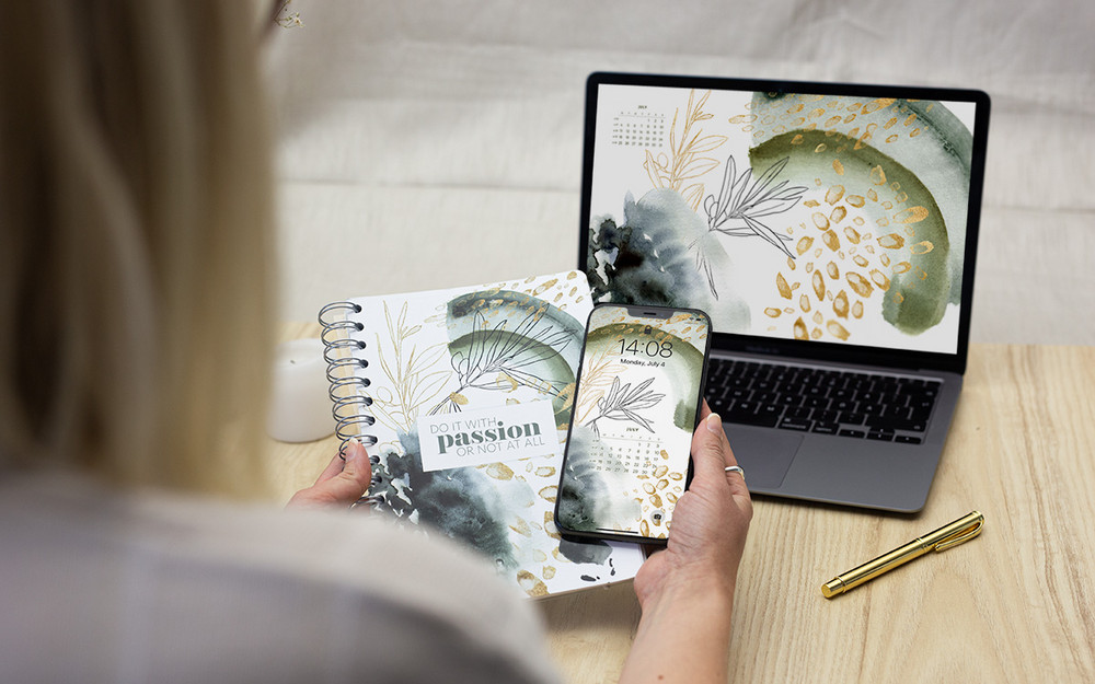 Freshen up your phone & desktop every month with a gorgeous free wallpaper from Personal Planner!